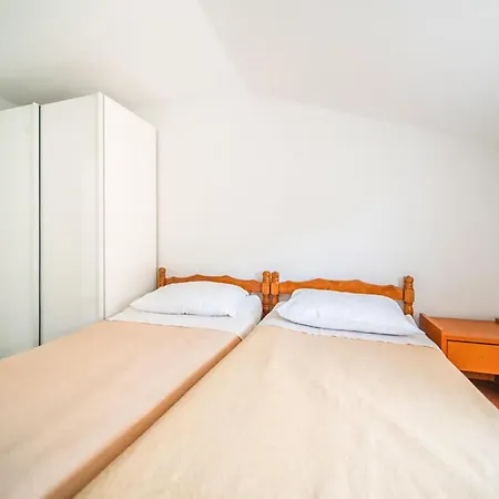 4 Bedroom Front In Pupnat