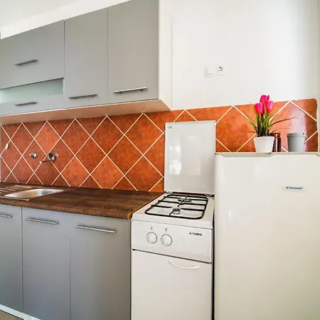 4 Bedroom Lovely Home In Pupnat *