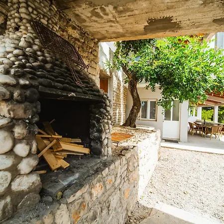 4 Bedroom Front In *